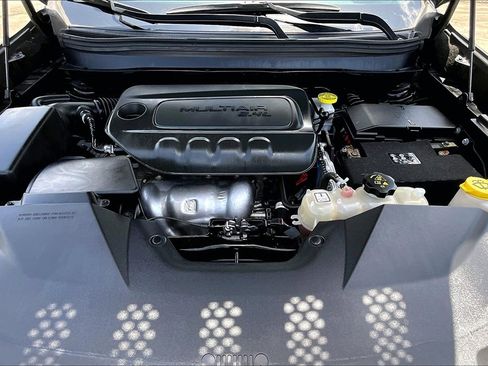 Used 2021 Jeep Cherokee Latitude Plus image 31