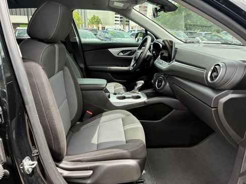 Used 2023 Chevrolet Blazer LT FWD image 30