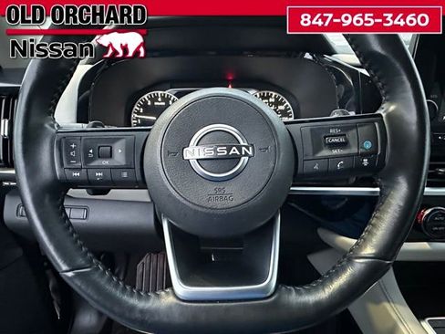 Used 2022 Nissan Pathfinder SL w/ SL Black Package image 23