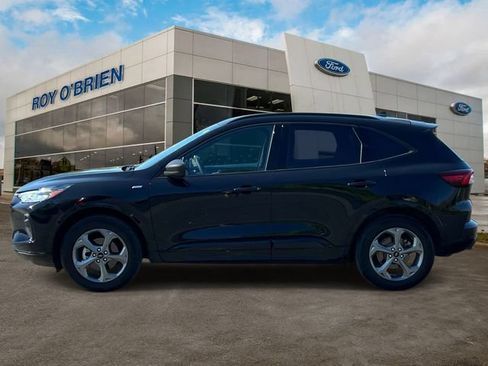 Certified 2023 Ford Escape ST-Line AWD/4WD image 2