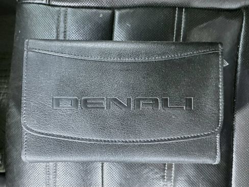 Used 2017 GMC Sierra 2500 Denali w/ Duramax Plus Package AWD/4WD image 34