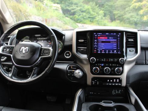 Used 2019 RAM 1500 Laramie AWD/4WD image 19