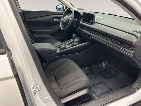 Used 2023 Honda Accord LX image 15