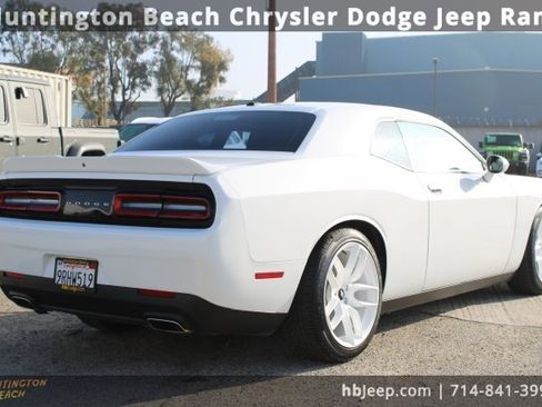Used 2021 Dodge Challenger GT image 5