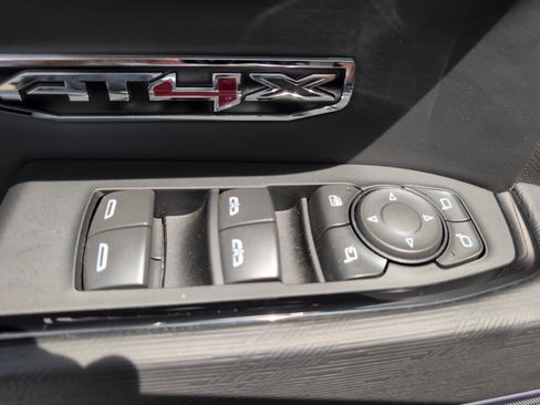 Used 2025 GMC Sierra 1500 AT4X AWD/4WD image 22