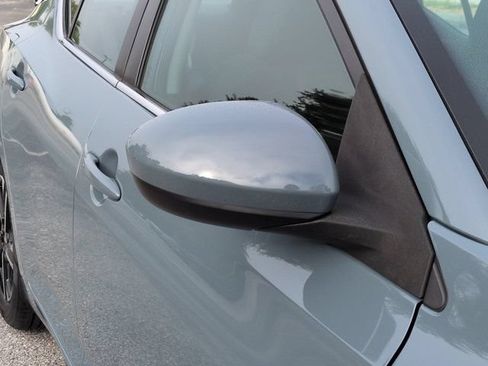 Used 2025 Nissan Sentra SV FWD image 11