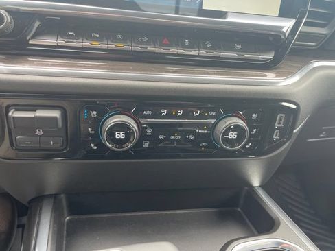 Used 2023 Chevrolet Silverado 1500 LTZ w/ LTZ Convenience Package II AWD/4WD image 27