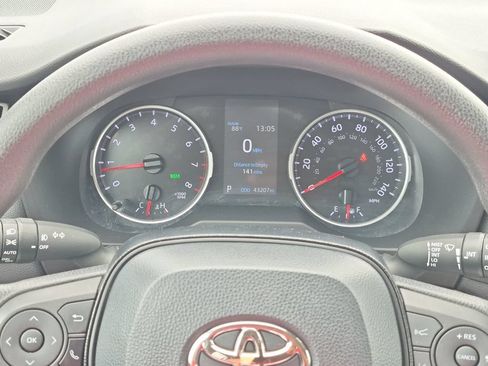 Used 2021 Toyota RAV4 XLE FWD image 26