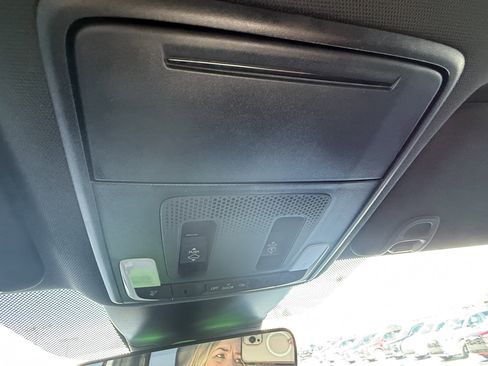 Used 2025 Honda Pilot Black Edition image 19