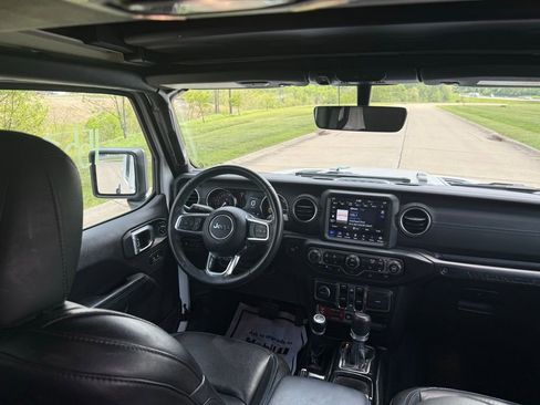 Used 2022 Jeep Wrangler Unlimited Rubicon 4xe w/ Cold Weather Group AWD/4WD image 21