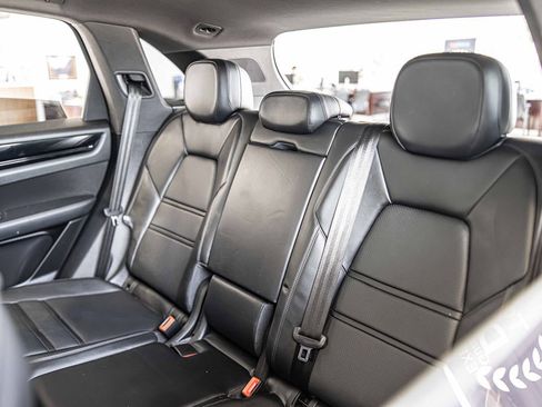 Used 2021 Porsche Cayenne E-Hybrid image 33