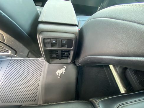 Used 2025 Ford Bronco Badlands AWD/4WD image 24