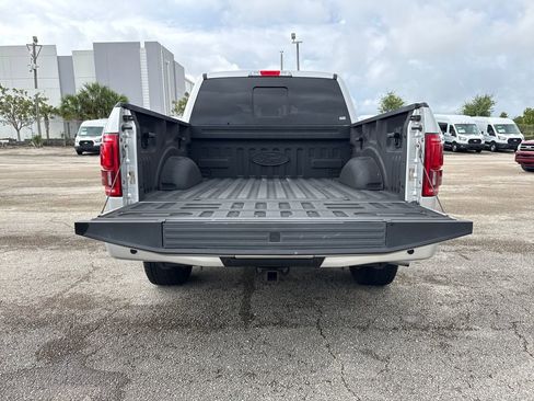 Used 2016 Ford F150 Platinum w/ Equipment Group 701A Luxury AWD/4WD image 30