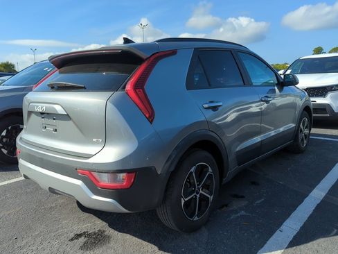 Certified 2023 Kia Niro EX image 10