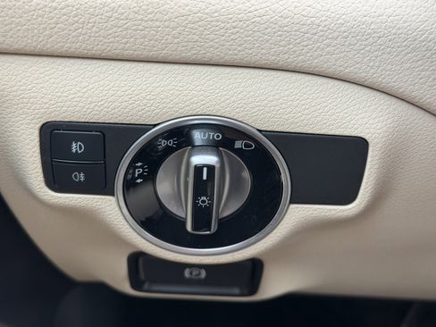 Used 2016 Mercedes-Benz GLA 250 4MATIC image 28