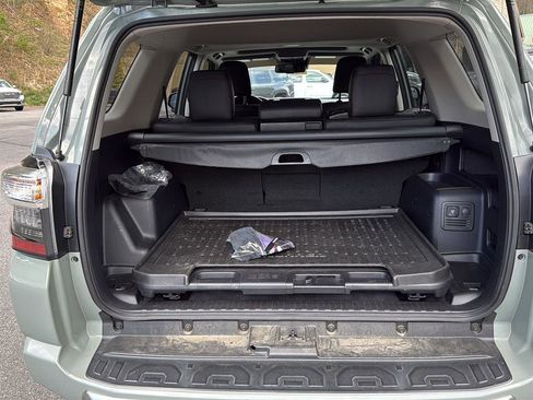 Used 2023 Toyota 4Runner TRD Off-Road Premium w/ Moonroof Package AWD/4WD image 7