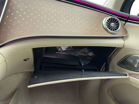 Used 2023 Mercedes-Benz EQS 450+ SUV image 31