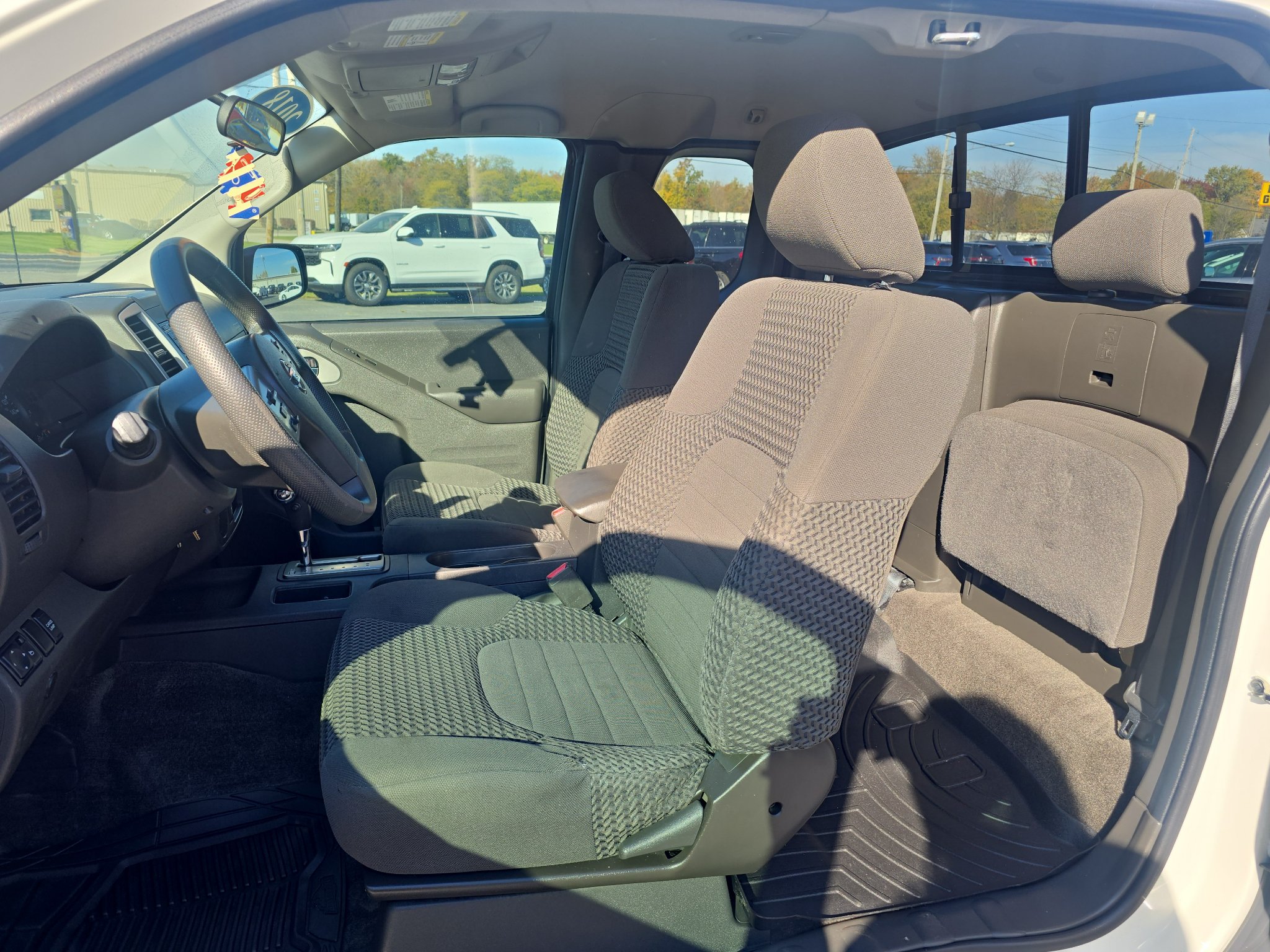 Used 2018 Nissan Frontier SV RWD image 13