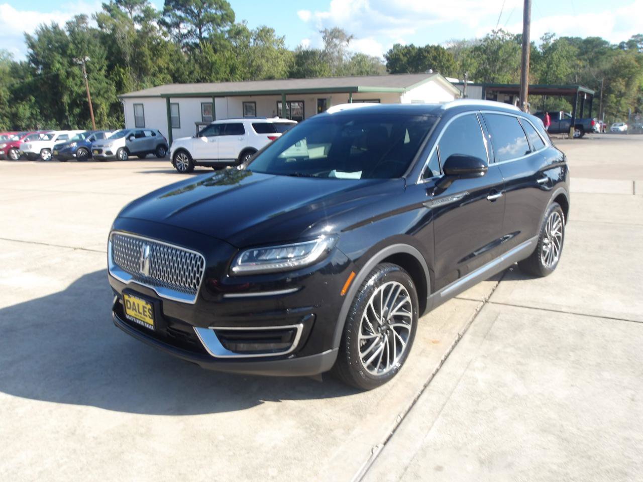 Used 2019 Lincoln Nautilus Reserve w/ Driver Assistance Package AWD/4WD image 2