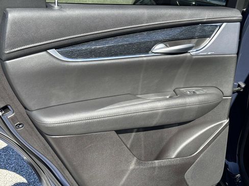 Certified 2025 Cadillac XT5 Premium Luxury image 12