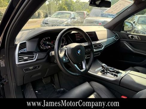 Used 2022 BMW X5 xDrive40i w/ Executive Package AWD/4WD image 12