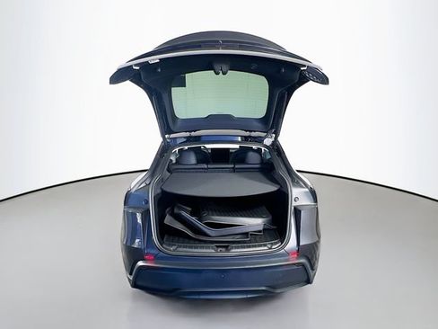 Used 2026 Tesla Model Y Long Range RWD image 27