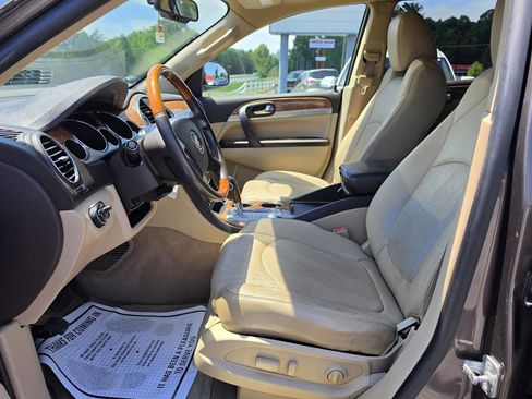 Used 2011 Buick Enclave CXL FWD image 3