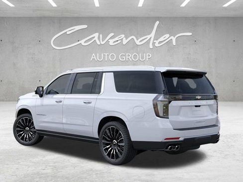 New 2026 Chevrolet Suburban High Country image 3
