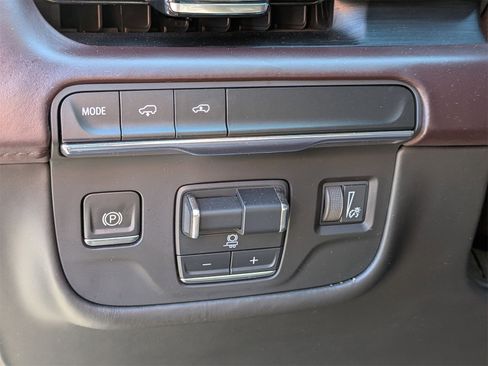 Used 2021 Cadillac Escalade Sport Platinum w/ Heavy-Duty Trailer Package image 17