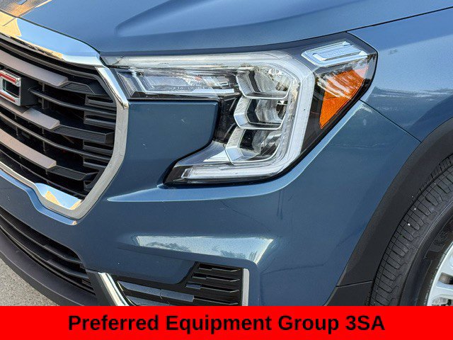 Used 2024 GMC Terrain SLE FWD image 11