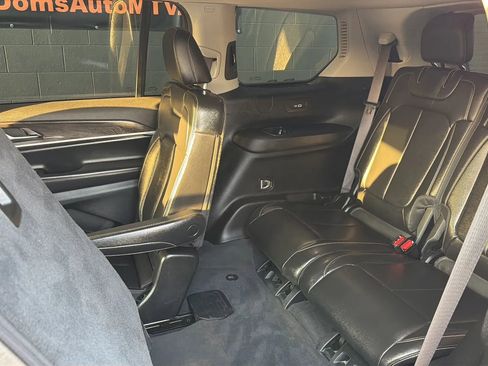 Used 2023 Jeep Grand Cherokee L Limited image 19