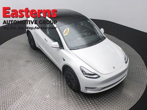 Used 2020 Tesla Model Y Long Range AWD/4WD image 3