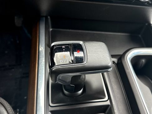 Certified 2024 Chevrolet Silverado 1500 High Country w/ Technology Package AWD/4WD image 33
