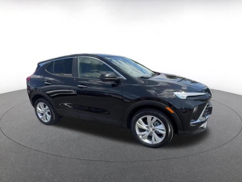 Used 2025 Buick Encore GX Preferred FWD image 2