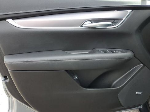 Certified 2024 Cadillac XT5 Luxury w/ LPO, Floor Liner Package AWD/4WD image 18