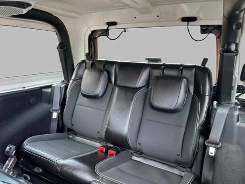 Used 2021 Jeep Wrangler Sport AWD/4WD image 13