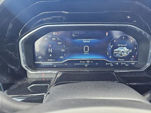 Used 2024 Chevrolet Silverado 1500 LT image 17