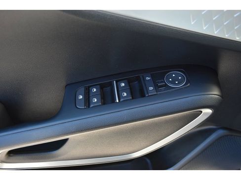 Used 2024 Kia Soul LX w/ Option Group 015 image 17