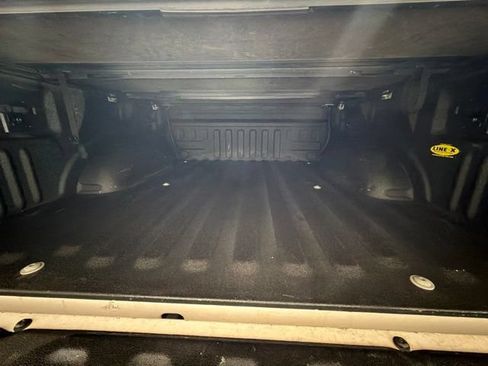 Used 2015 Ford F150 Lariat w/ Equipment Group 502A Luxury RWD image 12