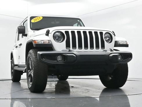 Used 2023 Jeep Wrangler Unlimited Sahara AWD/4WD image 48