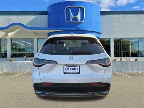 Used 2025 Honda HR-V EX-L image 3