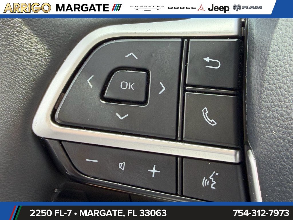 Used 2024 Toyota Highlander Platinum FWD image 35