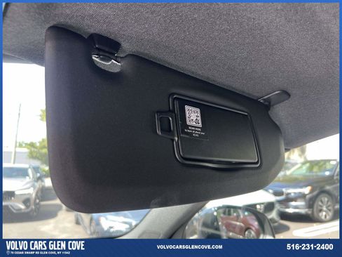 Used 2025 Volvo XC40 B5 Ultra w/ Climate Package image 34