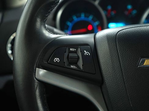 Used 2013 Chevrolet Cruze LT image 24