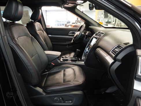 Used 2018 Ford Explorer Sport w/ Equipment Group 401A AWD/4WD image 36