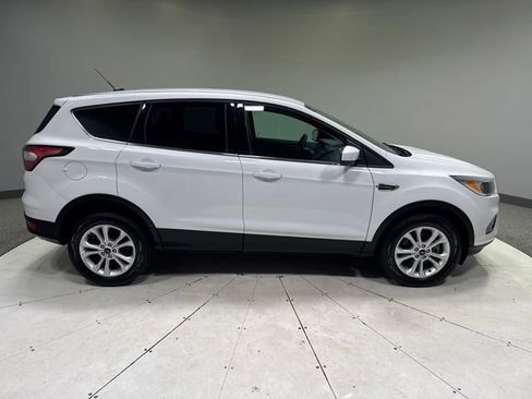 Used 2017 Ford Escape SE AWD/4WD image 6