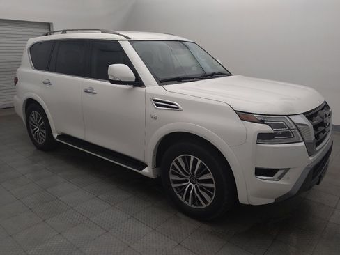 Used 2021 Nissan Armada SV w/ SV Appearance Package RWD image 11