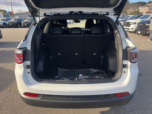 New 2026 Jeep Compass Limited image 14