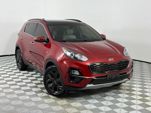 Used 2020 Kia Sportage S w/ S Sunroof Package AWD/4WD image 2