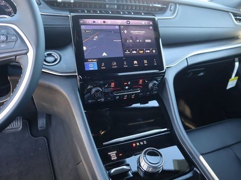 New 2025 Jeep Grand Cherokee Limited image 5